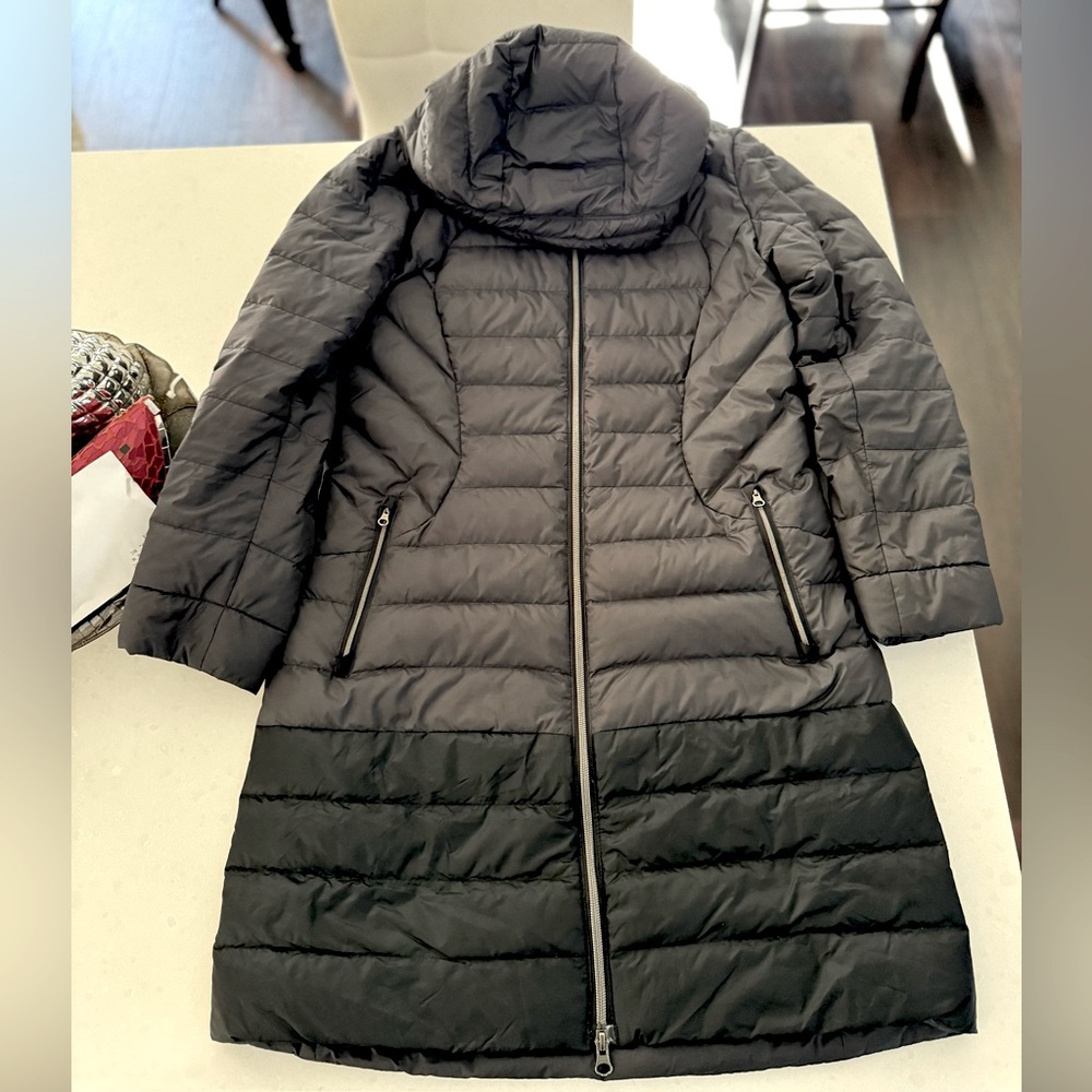 Lululemon Brave the Cold puffer - sz 8